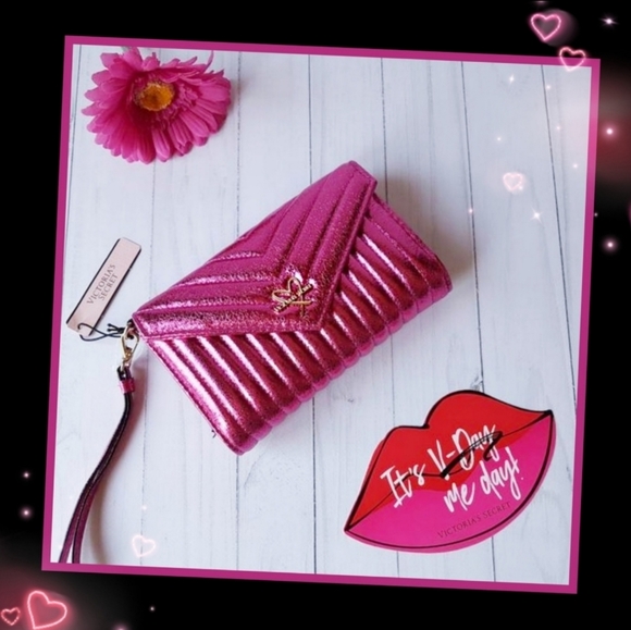 PINK Victoria's Secret Handbags - New! V-Quilt Metallic Crackle Tech Clutch!